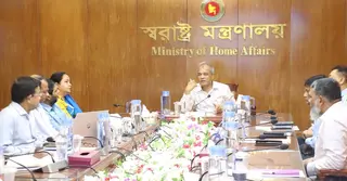 পাসপোর্ট ও ভিসা উইং কর্মকর্তাদের সেবার মনোবৃত্তিতে কাজ করার আহ্বান স্বরাষ্ট্র উপদেষ্টার